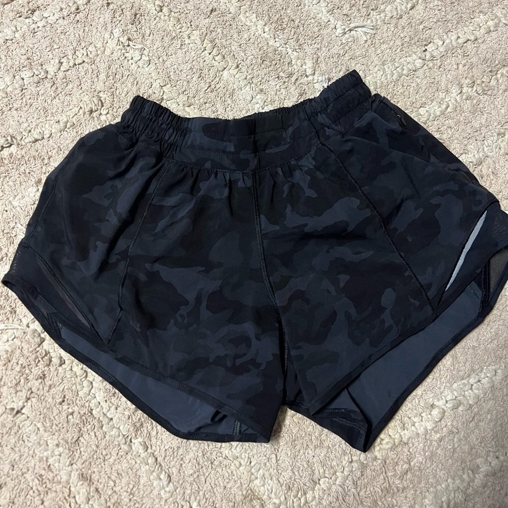 Lululemon Hotty hot short 4”